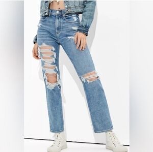 American Eagle AE 90s Boyfriend Distressed Ripped Jeans Size 2